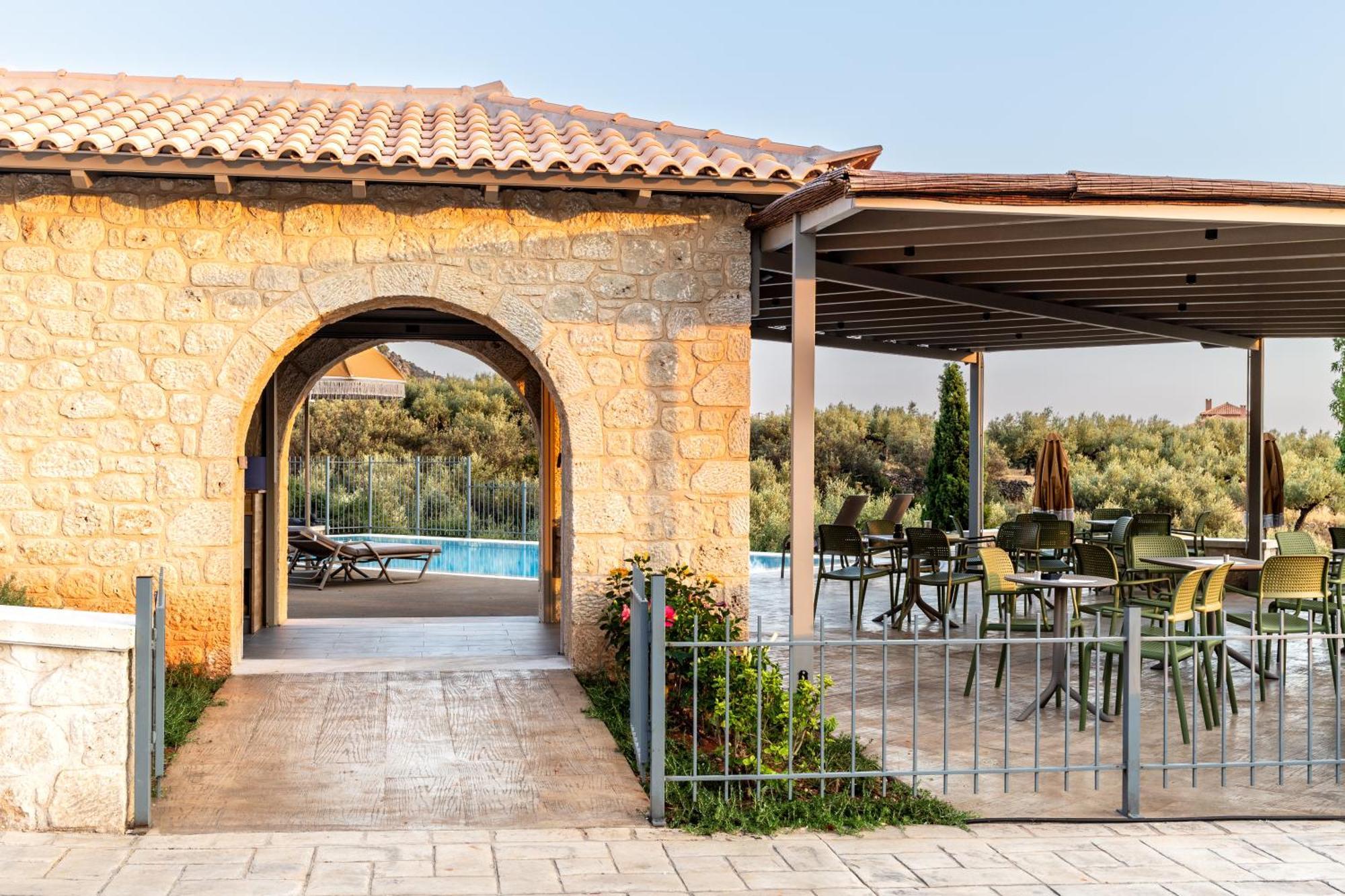 Olympia Zervea Studios With Pool - Apartment Kardamyli Extérieur photo