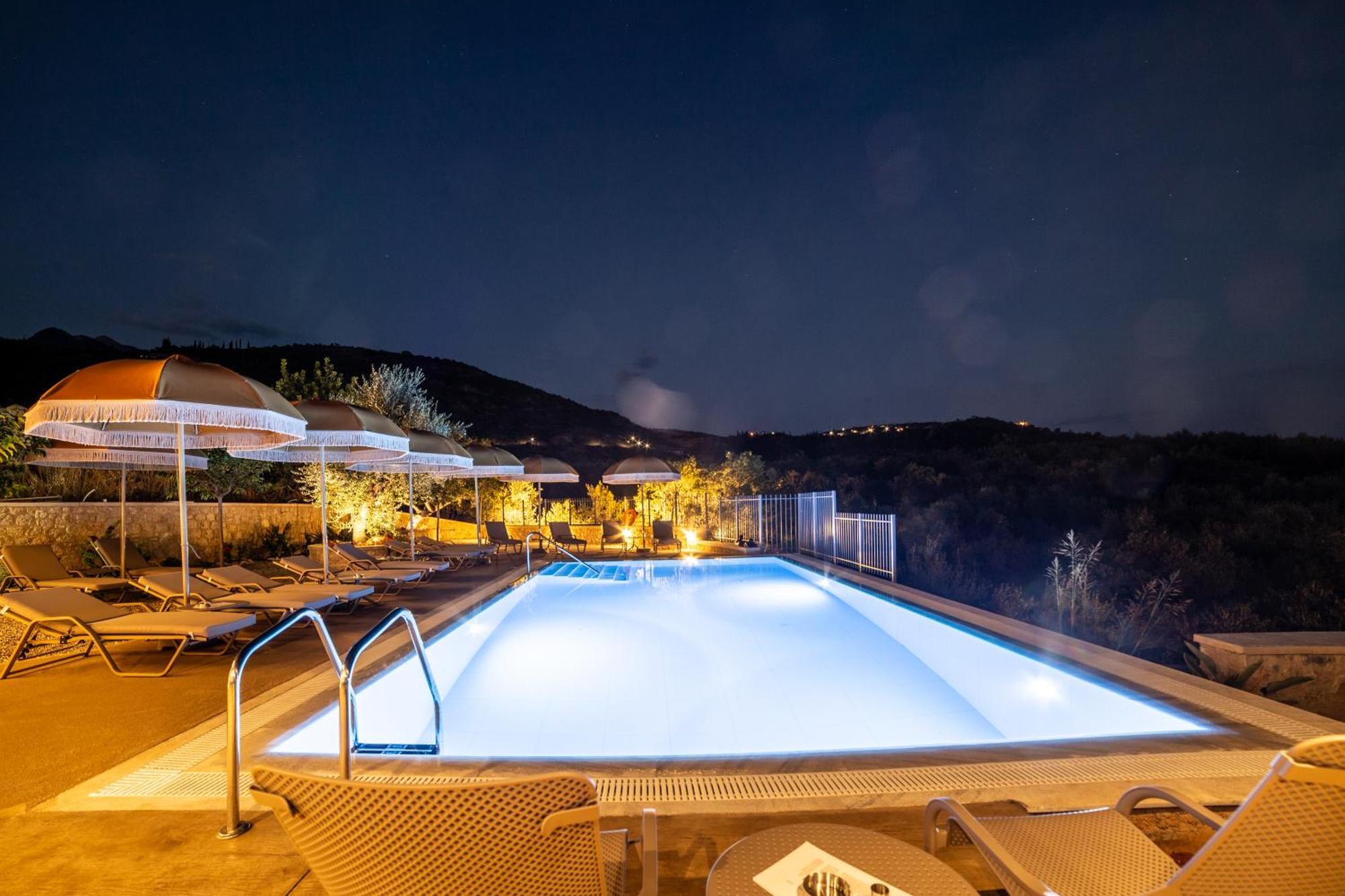 Olympia Zervea Studios With Pool - Apartment Kardamyli Extérieur photo