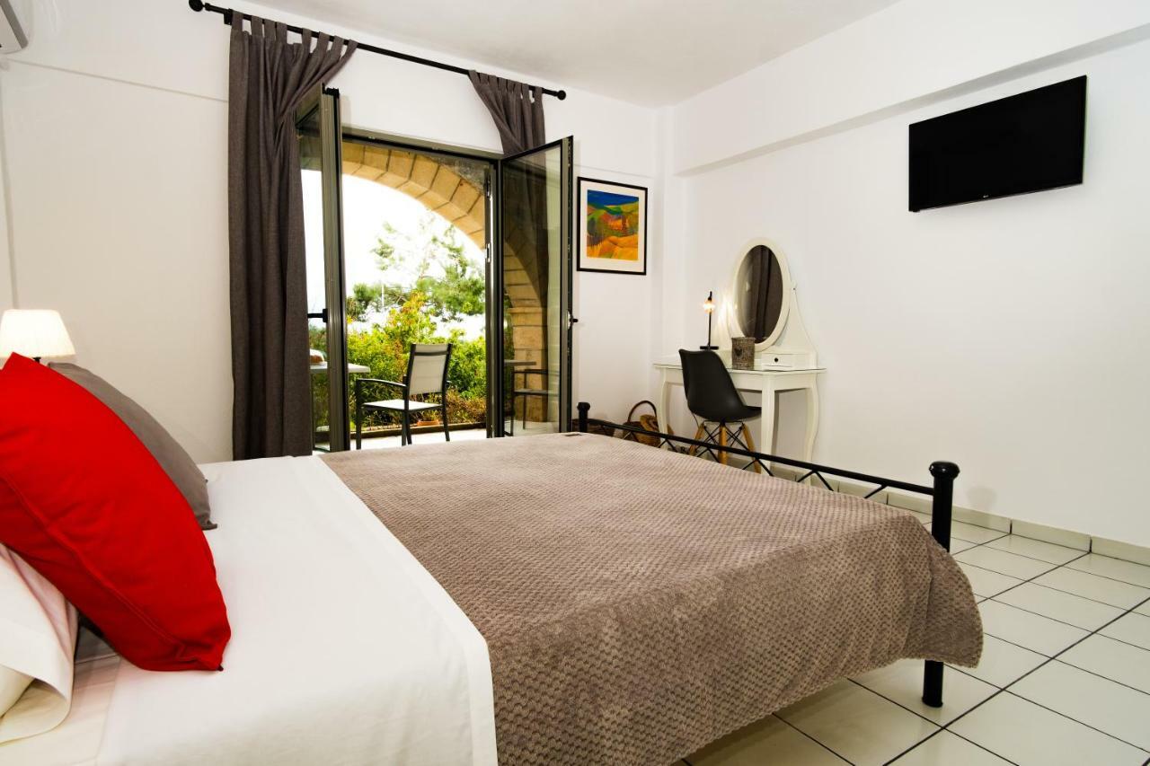 Olympia Zervea Studios With Pool - Apartment Kardamyli Extérieur photo