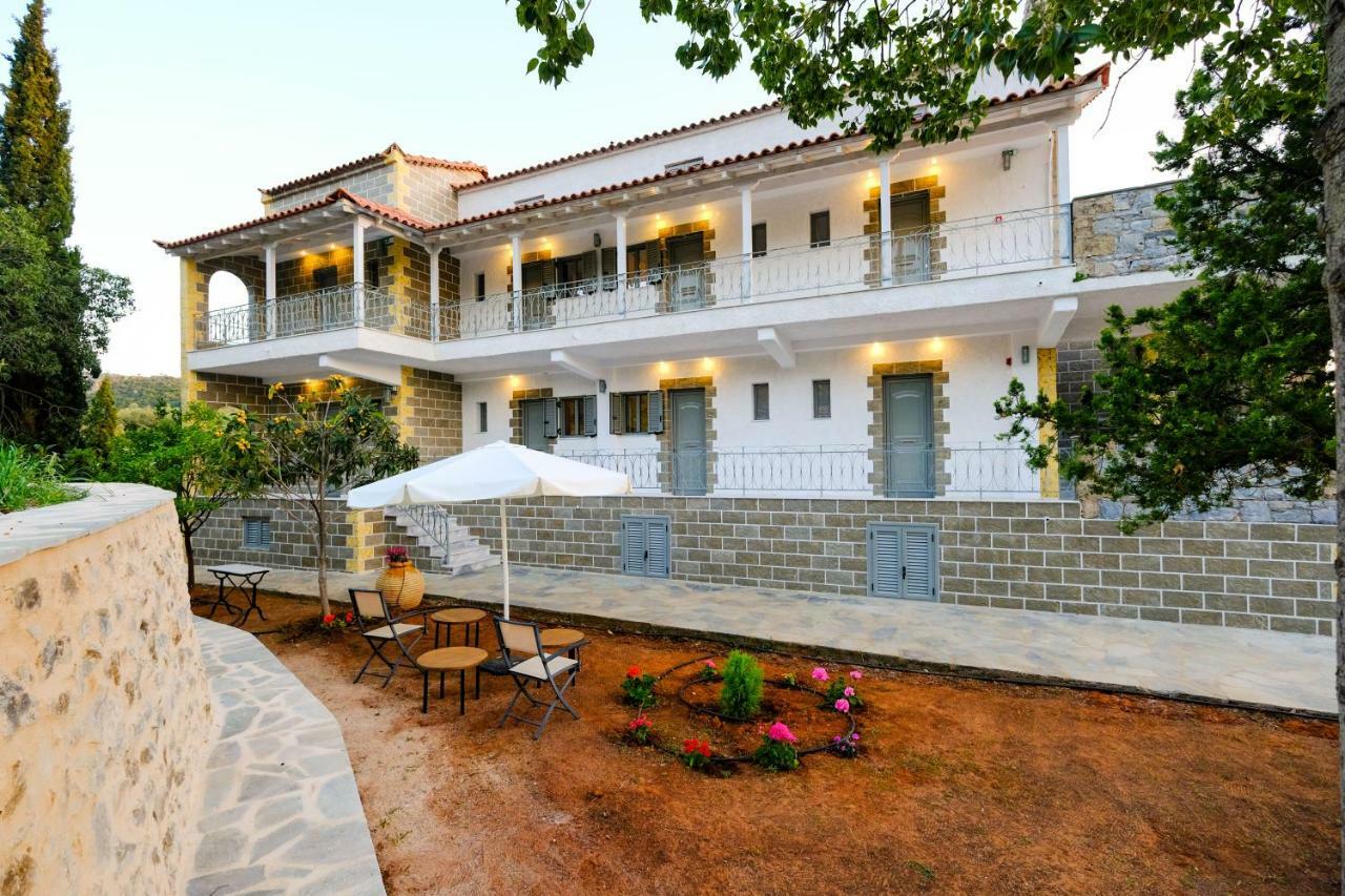 Olympia Zervea Studios With Pool - Apartment Kardamyli Extérieur photo
