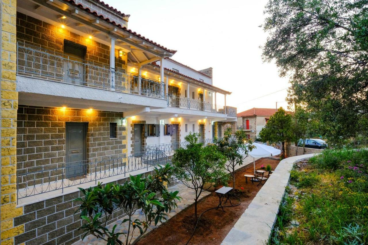 Olympia Zervea Studios With Pool - Apartment Kardamyli Extérieur photo